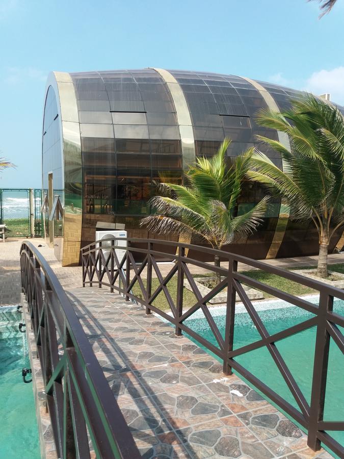 Ocean Queen Hotel Wadduwa Exterior foto